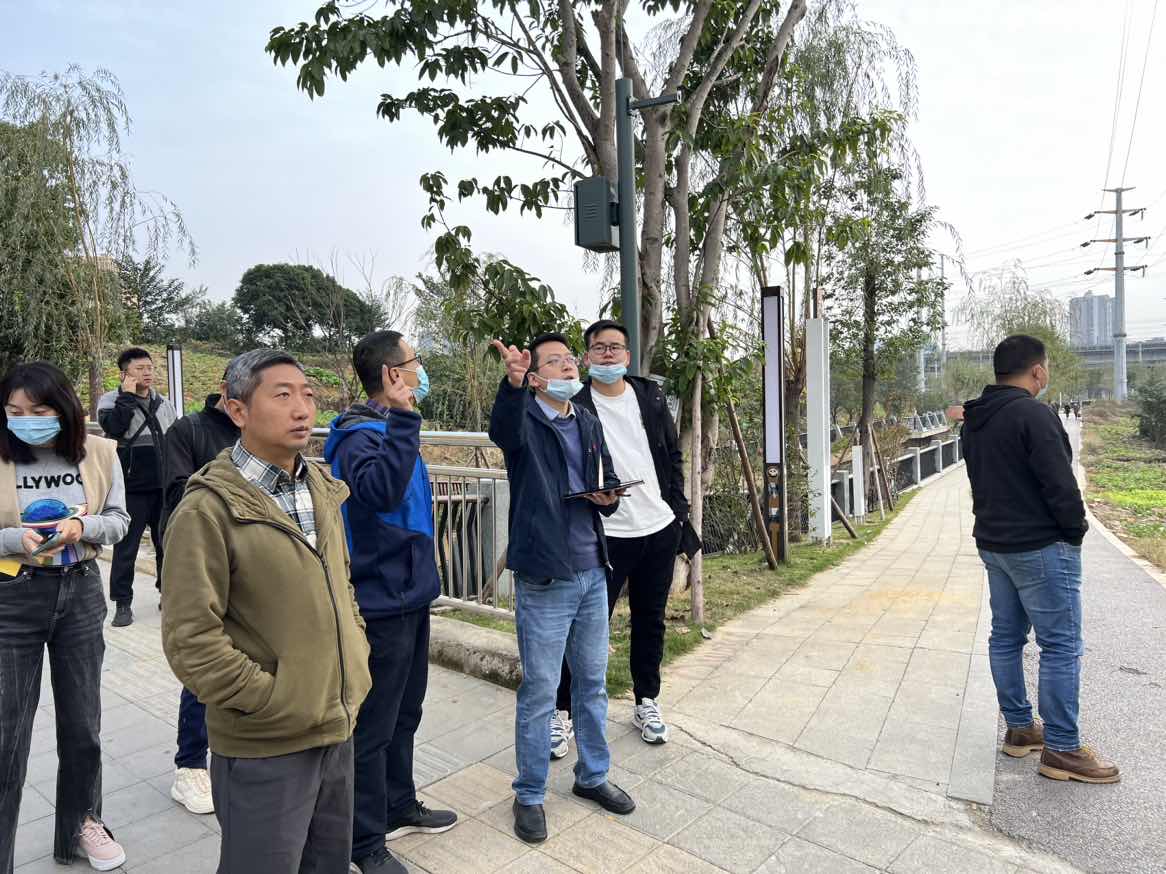 区发改局前往旭日苑三期安置房建设工程管线迁改项目-110kv电力设施迁改工程项目探勘现场