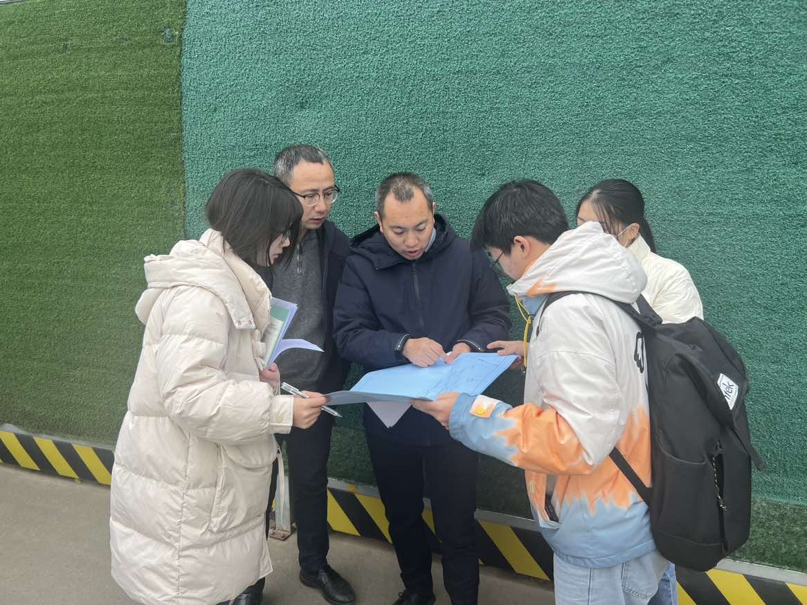 现场踏勘北湖旅游公司湖山路西段二期线路迁改工程项目初设概算